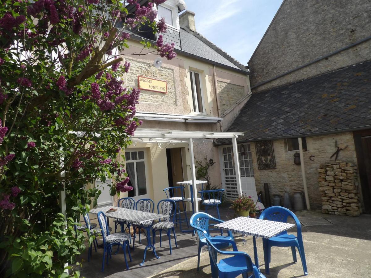 Meuvaines Chambres Et Tables D'Hotes A L'Auberge Touristique מראה חיצוני תמונה