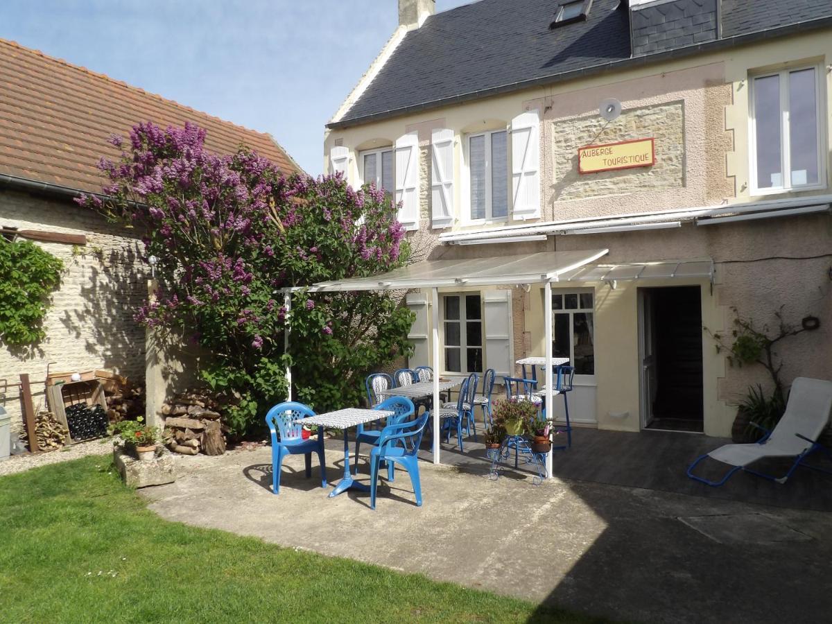 Meuvaines Chambres Et Tables D'Hotes A L'Auberge Touristique מראה חיצוני תמונה