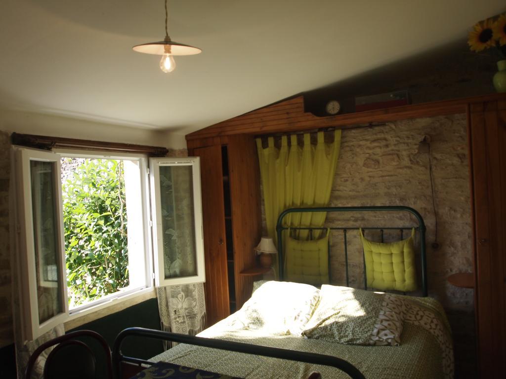 Meuvaines Chambres Et Tables D'Hotes A L'Auberge Touristique מראה חיצוני תמונה