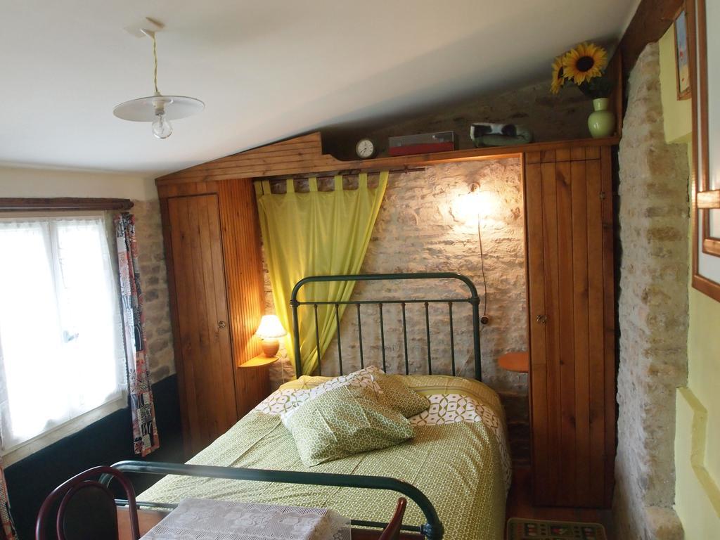 Meuvaines Chambres Et Tables D'Hotes A L'Auberge Touristique מראה חיצוני תמונה