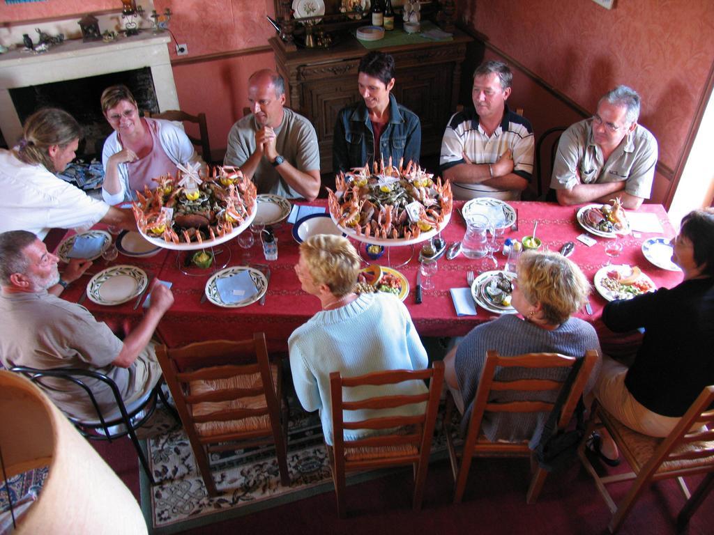 Meuvaines Chambres Et Tables D'Hotes A L'Auberge Touristique מראה חיצוני תמונה