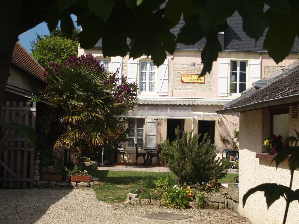 Meuvaines Chambres Et Tables D'Hotes A L'Auberge Touristique מראה חיצוני תמונה