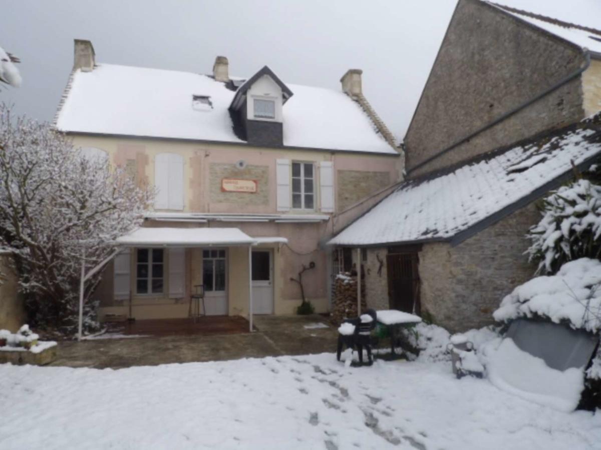 Meuvaines Chambres Et Tables D'Hotes A L'Auberge Touristique מראה חיצוני תמונה